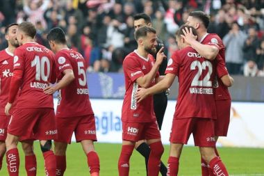 Zorlu deplasmanda favori Antalyaspor