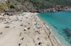 Alanya'da sıcak havayı gören sahile akın etti