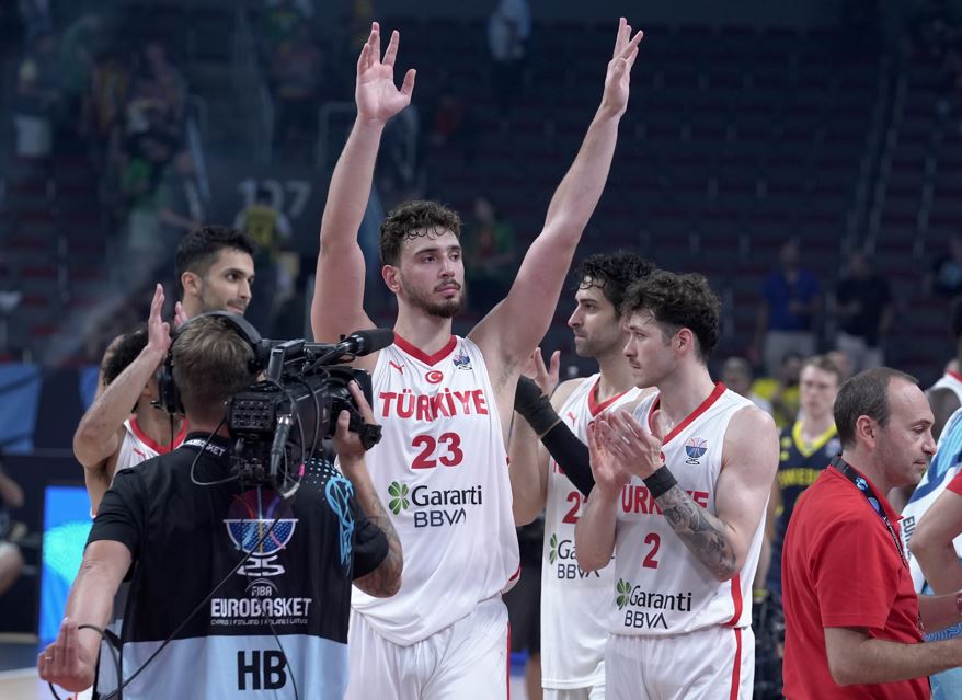 12 Dev Adam’ın çeyrek finaldeki rakibi Polonya oldu