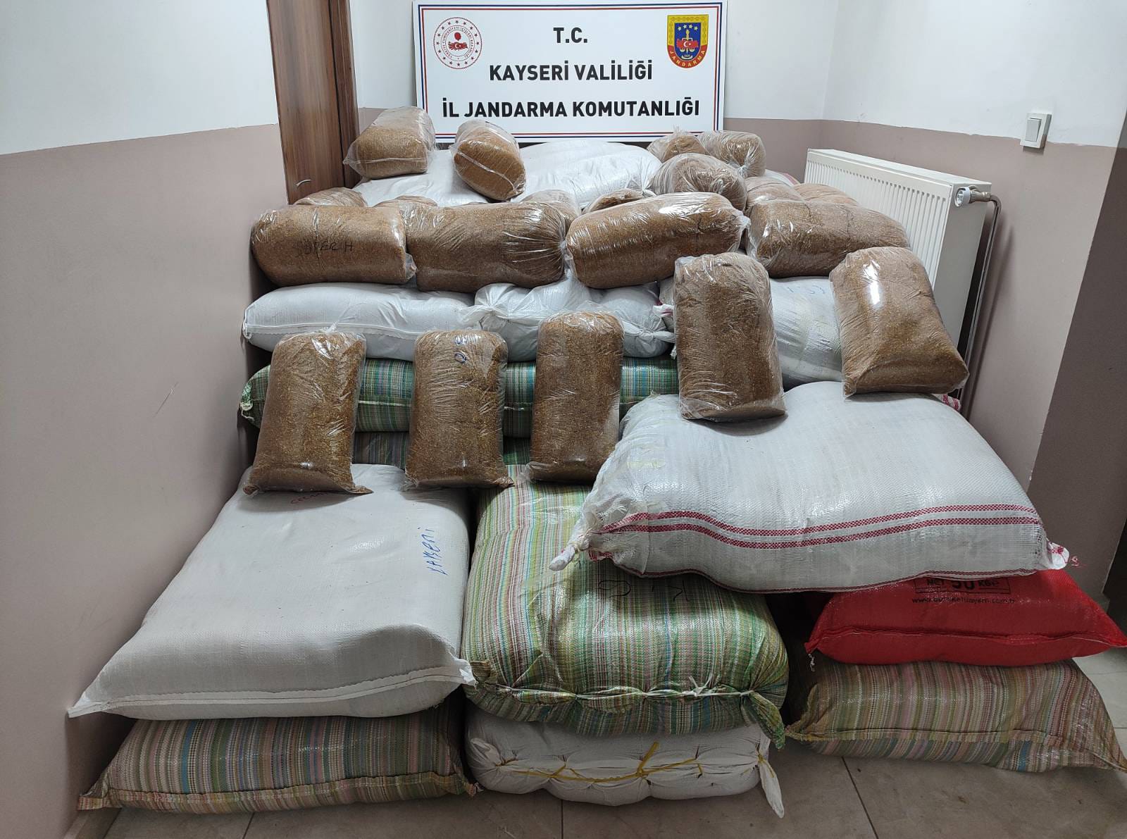 1,5 ton kaçak tütün ele geçirildi