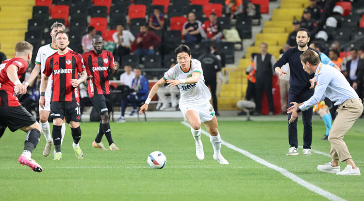 Alanyaspor, 35’inci haftanın en çok koşan ekibi oldu