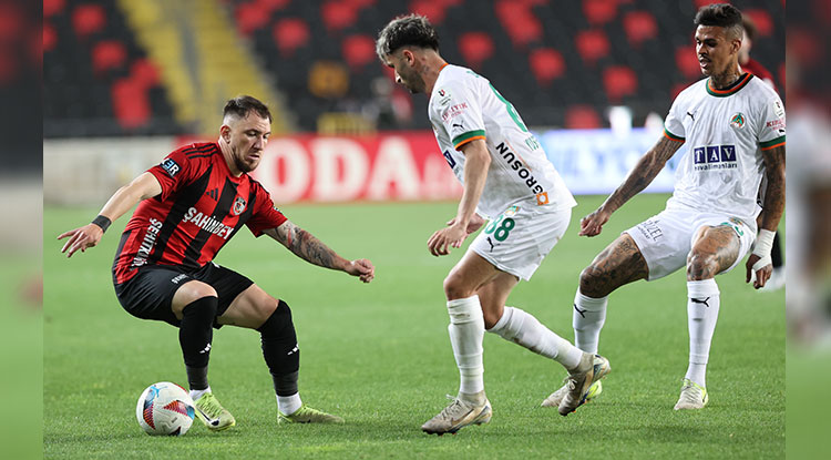Alanyaspor, altın değerinde 3 puan aldı