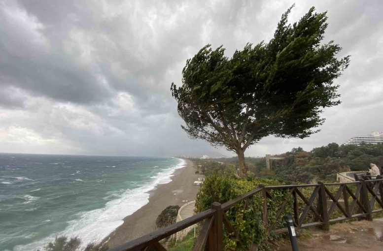 Antalya’da fırtına uyarısı