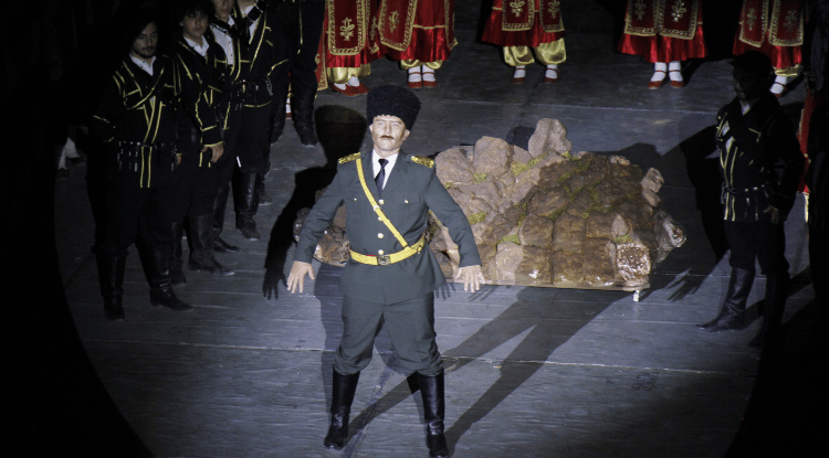 Aspendos’ta büyüleyici 19 Mayıs gösterisi