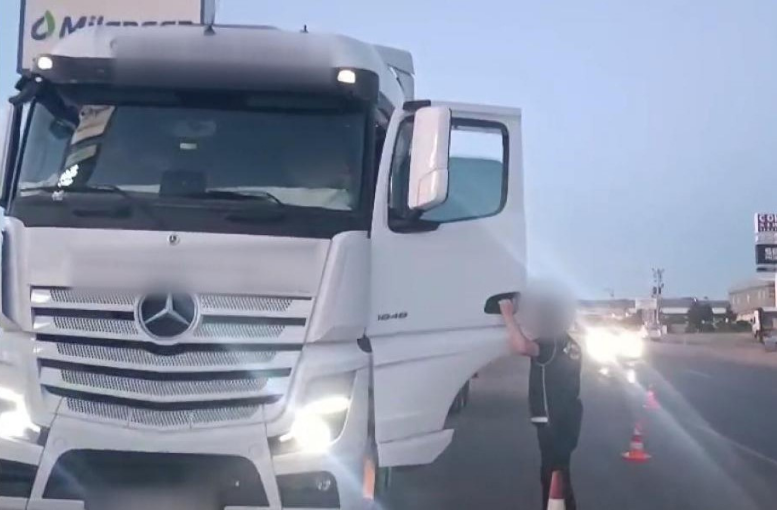 Batman’da tırdan 2 bin paket kaçak sigara ele geçirildi