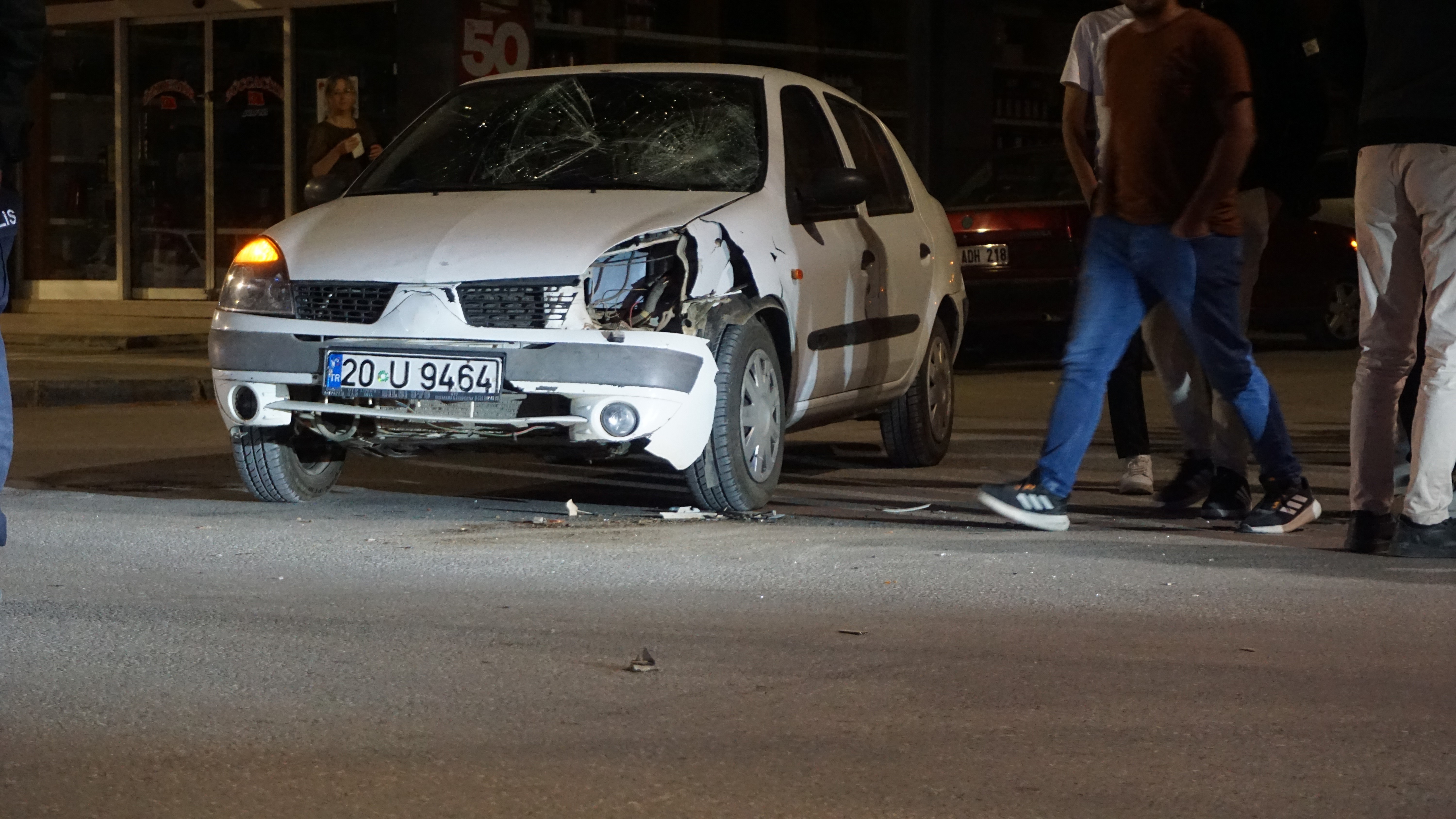 Burdur’da otomobil ile motosiklet çarpıştı