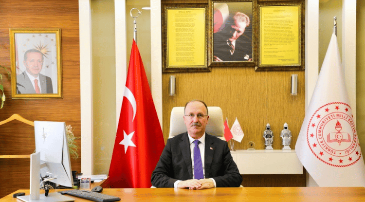 Eriş görevine başladı, ilk mesajını verdi