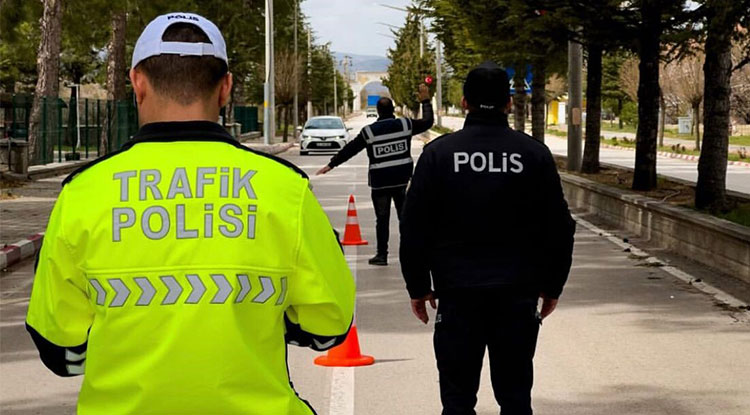 Isparta’daki denetimlerde 40 aranan kişi yakalandı