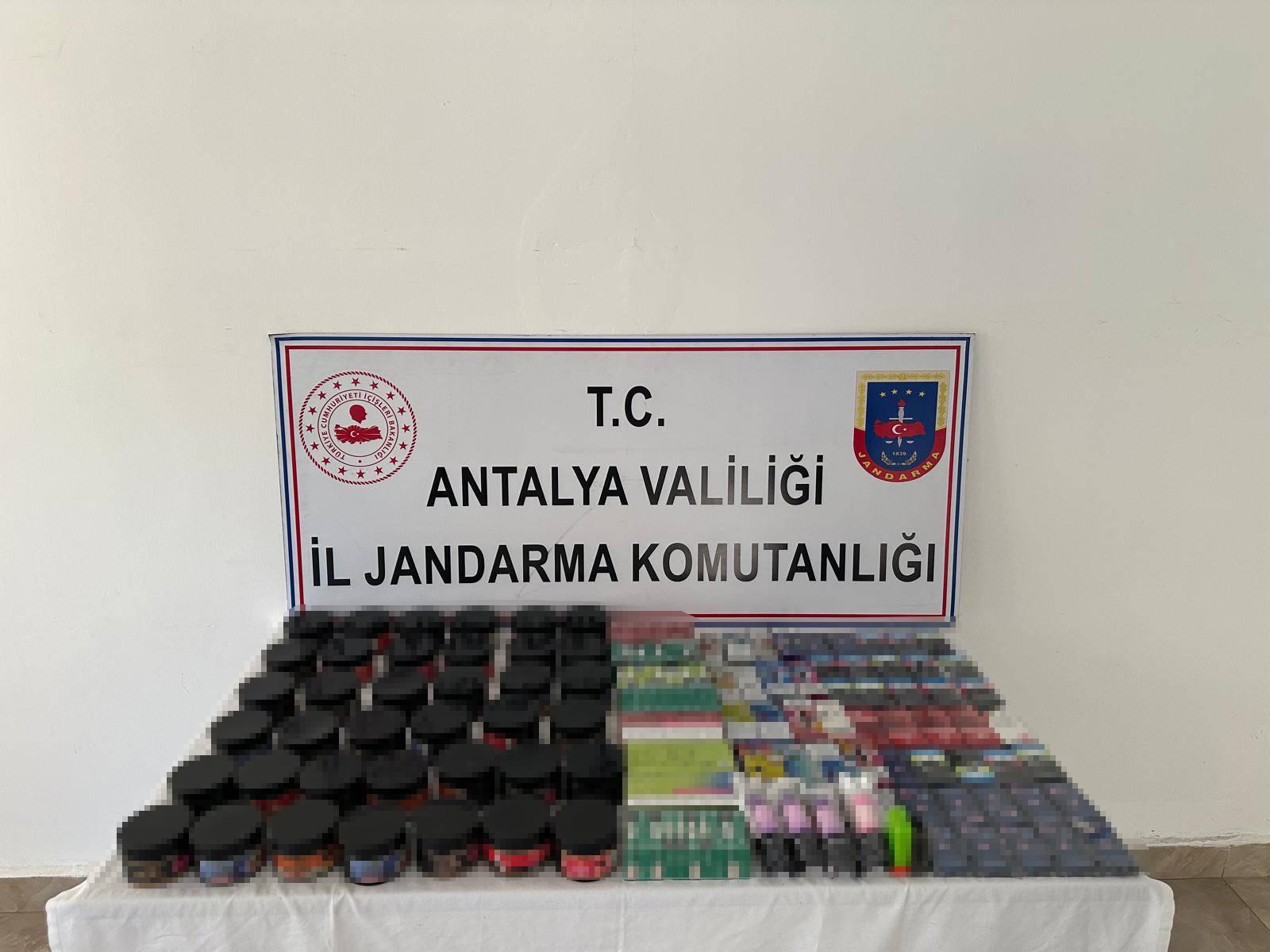 Jandarmadan Manavgat’ta kaçak sigara operasyonu