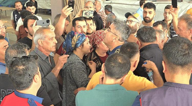 Kumluca'da esnaf-belediye gerilimi!