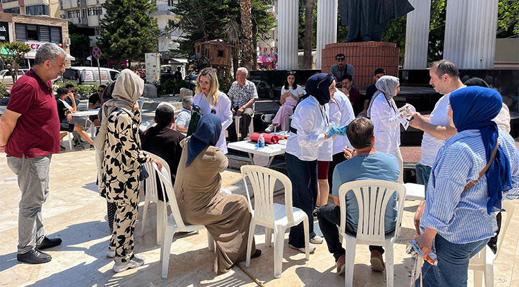 Kumluca’da vatandaşlara temel sağlık eğitimi verildi