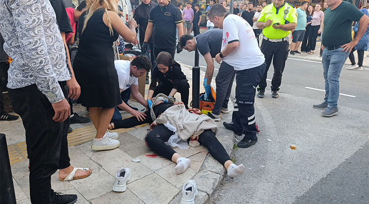 Midibüs ile motosiklet çapıştı: 1 kişi hayatını kaybetti