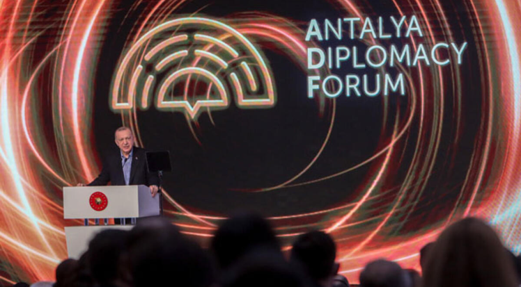 Antalya Diplomasi Forumu ertelendi