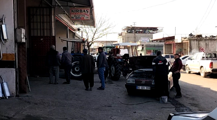 Sanayi esnafı günler sonra dükkanlarını açtı