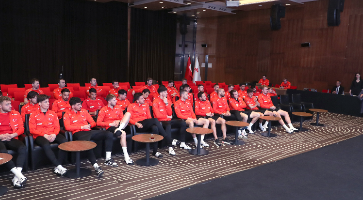 Milliler, dopingle mücadele seminerine katıldı