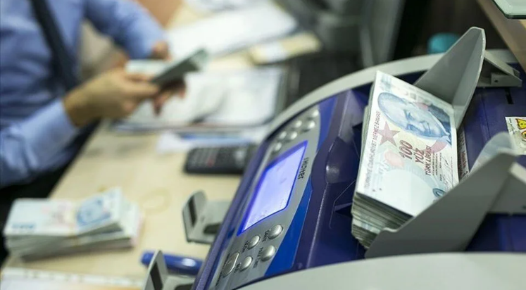 Esnafın borcu ertelendi