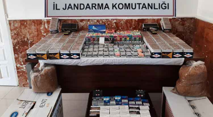 Kemer'de kaçak sigara operasyonu