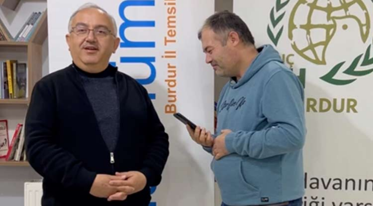 Filistinlilere arabasını bağışlayan kişinin umre hayali gerçekleşecek