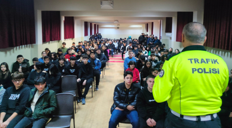 “Güvenli okullar projesi kapsamında seminer düzenlendi