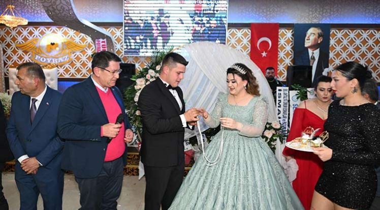 Esnafı buluşturan nişan