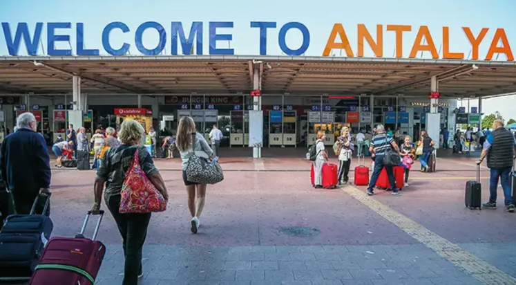 Antalya'da turizminde tehlike çanları: 2 milyon turisti etkileyecek