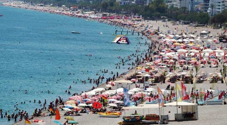 Bayramda Antalya'nın nüfusu ikiye katlanacak