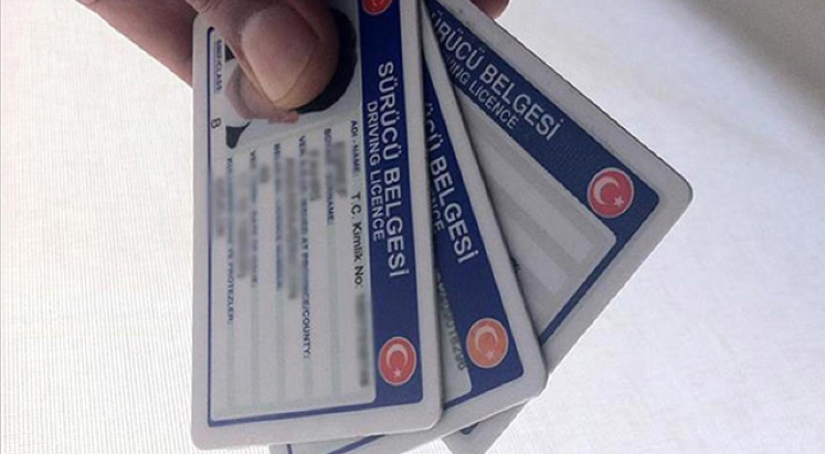 Eski tip ehliyetlerin geçerlilik süresi yıl sonu dolacak
