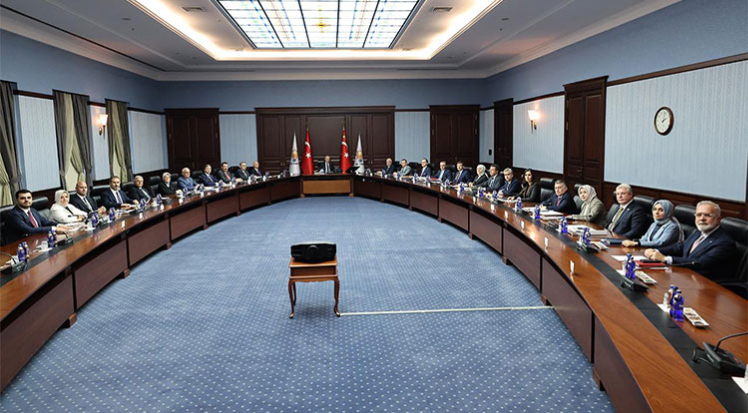AK Parti MYK yoğun gündemle toplanıyor