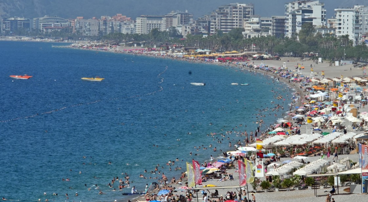 Yerli turist ilk çeyrekte seyahate 45,2 milyar lira harcadı