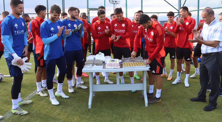 Erzurum’da   taraftar jesti