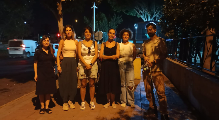 İki sokak köpeğinin ölü bulunduğu mahallede hayvanseverlerden tepki