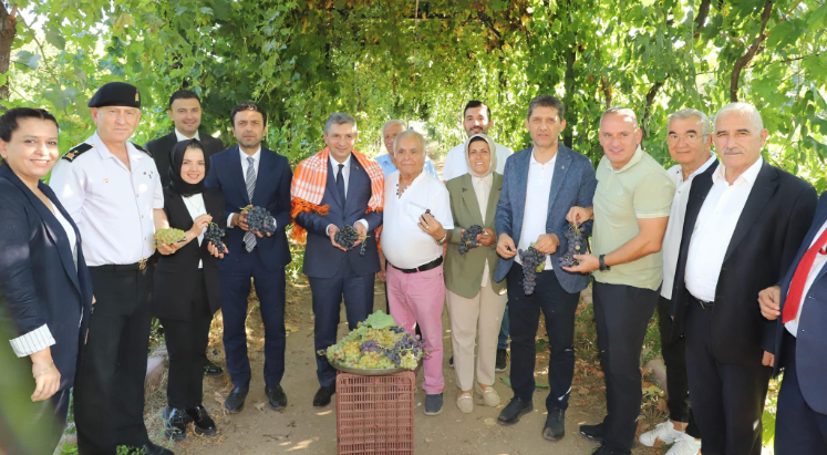 İbradı'nın meşhur Ormana Üzüm Festivali başladı