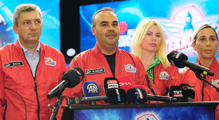 Bakan Kacır, TEKNOFEST Akdeniz'de konuştu