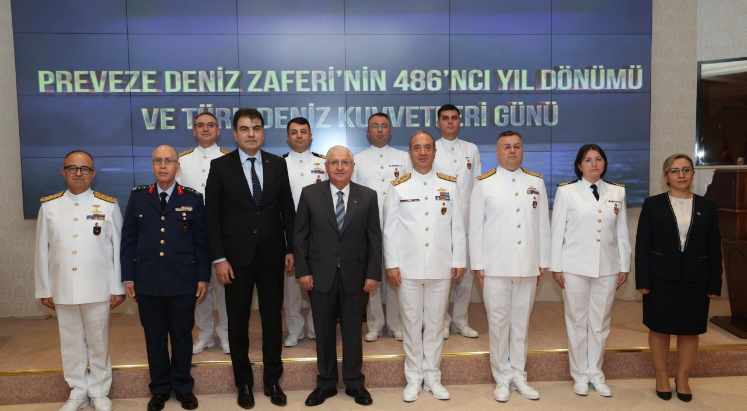 Bakan Güler, Deniz Kuvvetleri Komutanı Tatlıoğlu'nu kabul etti