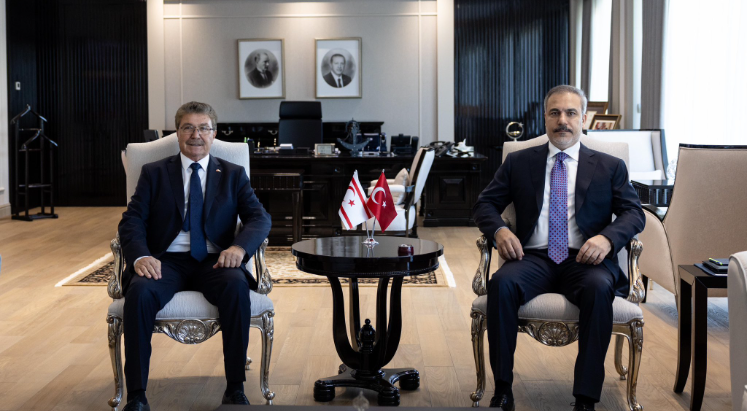 Bakan Fidan, KKTC Başbakanı Üstel ile bir araya geldi
