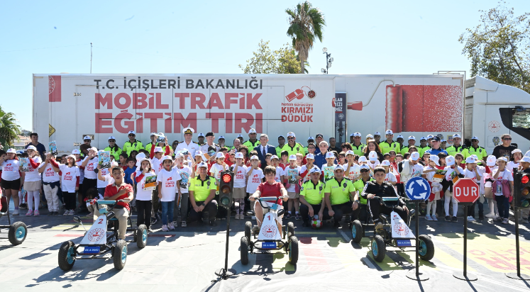 Antalya’da öğrencilere trafik eğitimi verildi