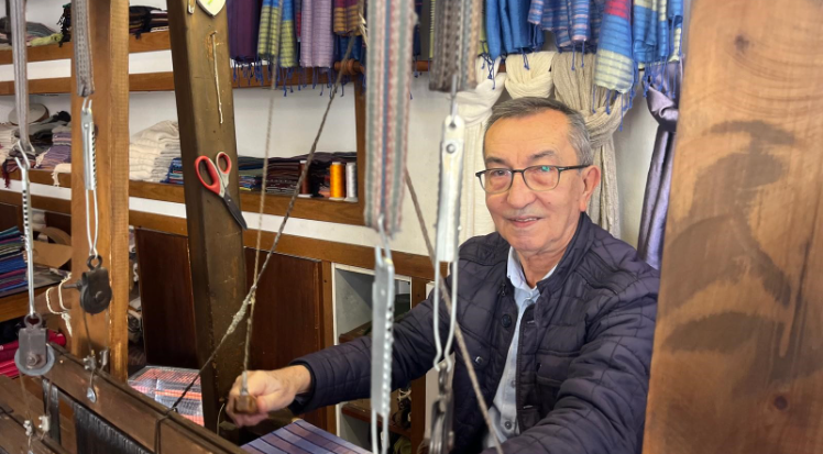 Selahattin usta 65 yıldır mesleğini sürdürüyor