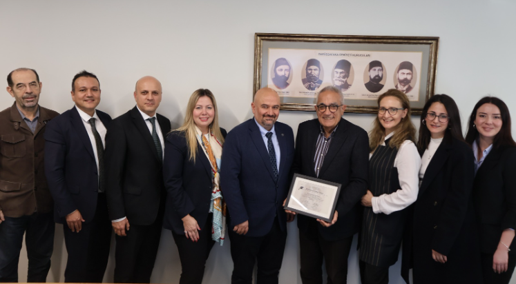Antalyalı otel grubu, Darüşşafaka’ya bağışta bulundu