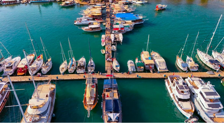 Üçağız İskelesi'nde yetki Antalya Valiliği'ne geçti