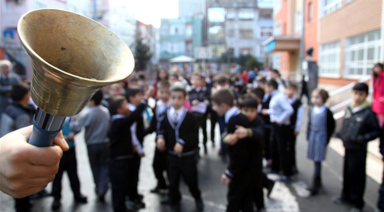 Okullarda yarıyıl tatilinin ardından ilk ders zili yarın çalacak