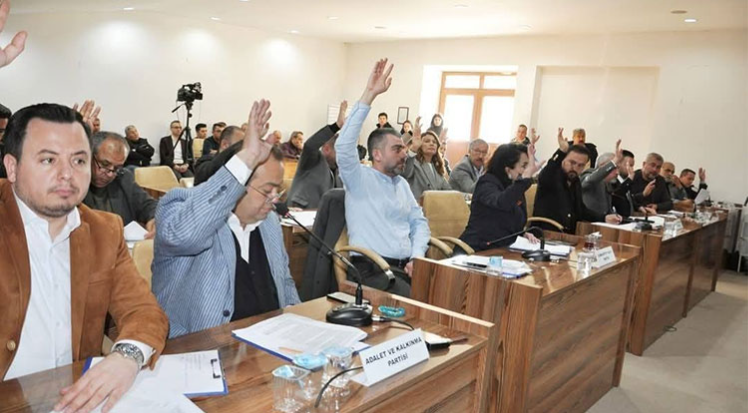 Başkan “olur” dedi, CHP “hayır” dedi: Saniye Caran “taş” kesildi