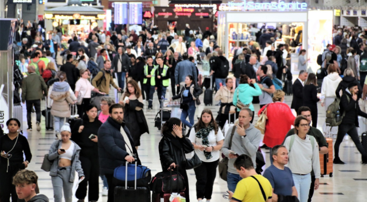 Antalya havalimanı gökyüzünde zirve yaptı