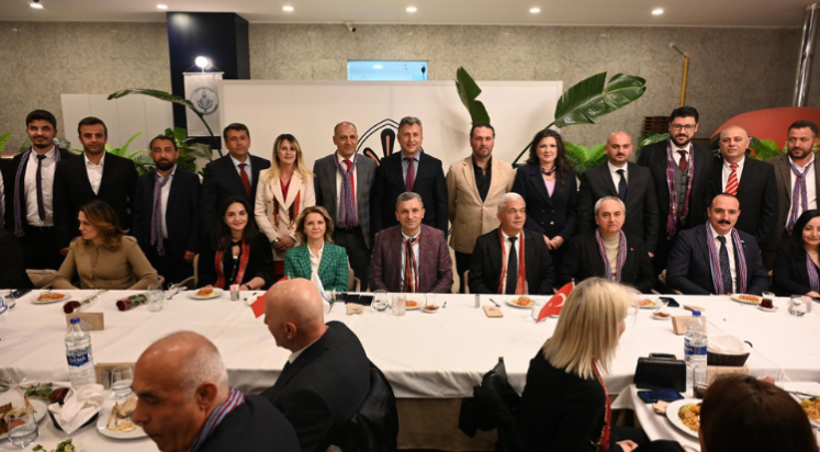 Antalya’da Karadeniz esintisi hissedildi