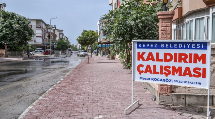 CHP’li Kepez Belediyesi’nden yeşile ‘parke taşlı’ darbe