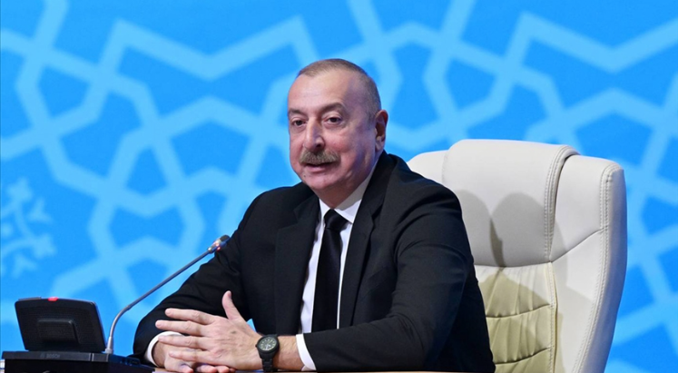 Aliyev, Azerbaycan'ın D-8'e üyeliğini onayladı