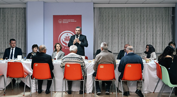 Vali Şahin, Alanya Huzurevinde iftar programına katıldı