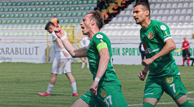 Serik Belediyespor, zorlu Vanspor FK maçında hata yapmadı