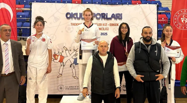 Demirci, Taekwondo Türkiye Şampiyonası’nda birinci oldu