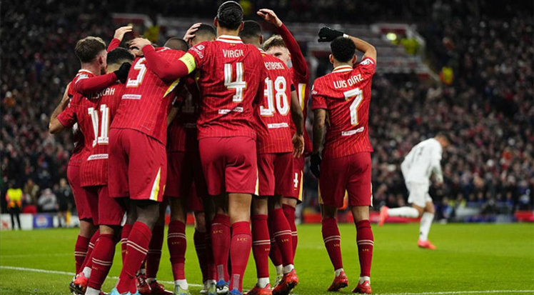 Lider Liverpool, Fulham deplasmanında kayıp