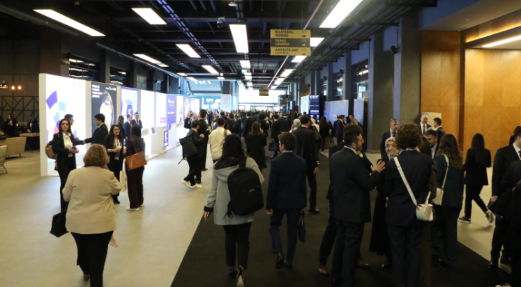 Diplomasi rüzgarı Antalya’da başladı